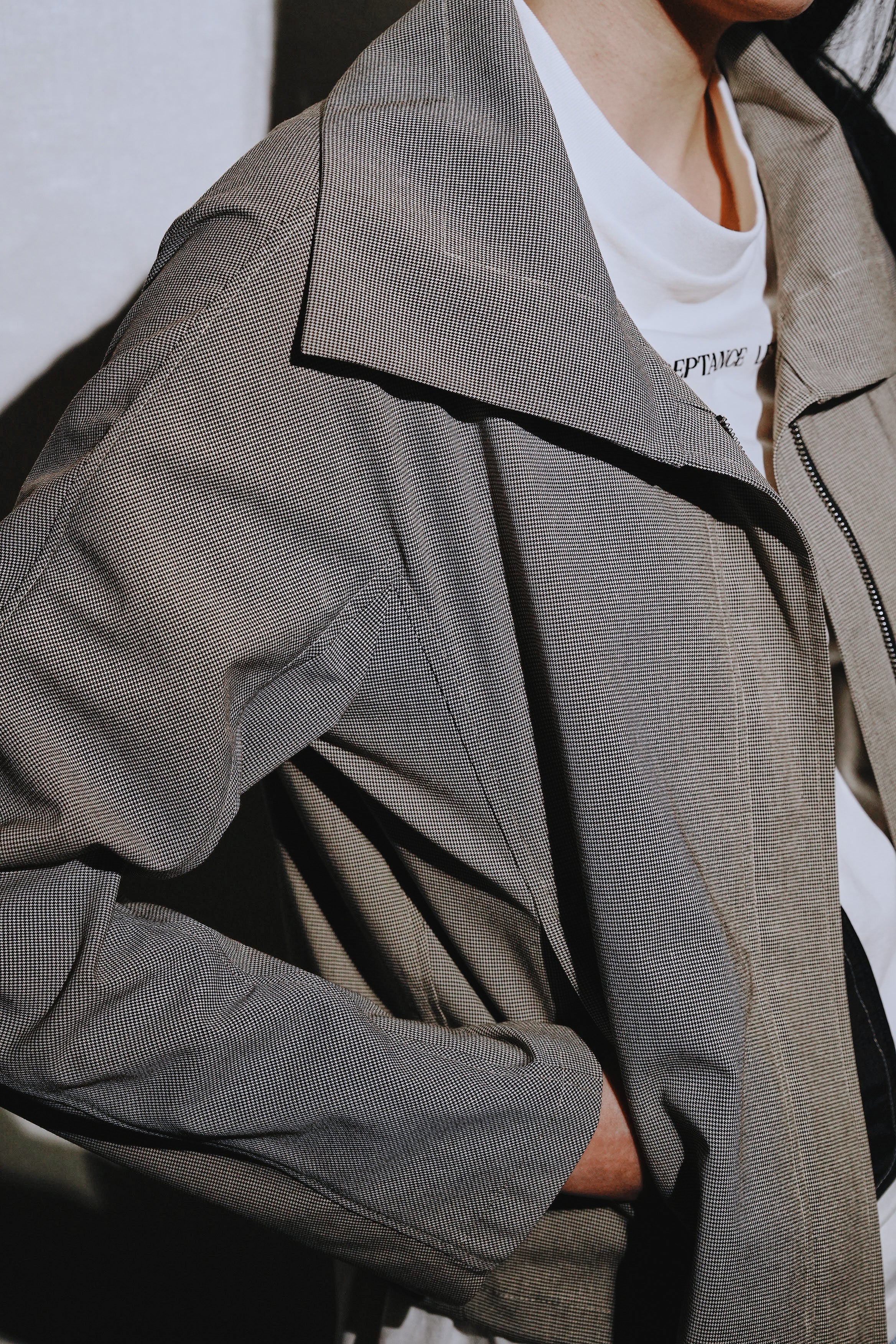 Orb Sleeve Wind Jacket - Brown, Gray